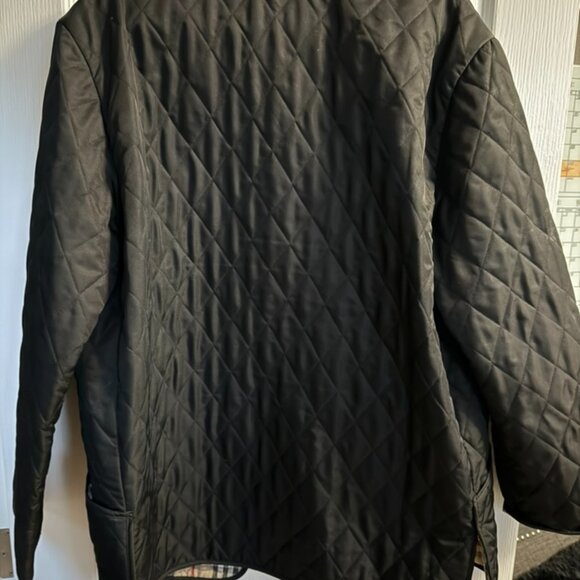 Burberry Diamond Quilted Coat - Black, Size XLR, Classic Lining, Fantastic Condi - Picture 2 of 3